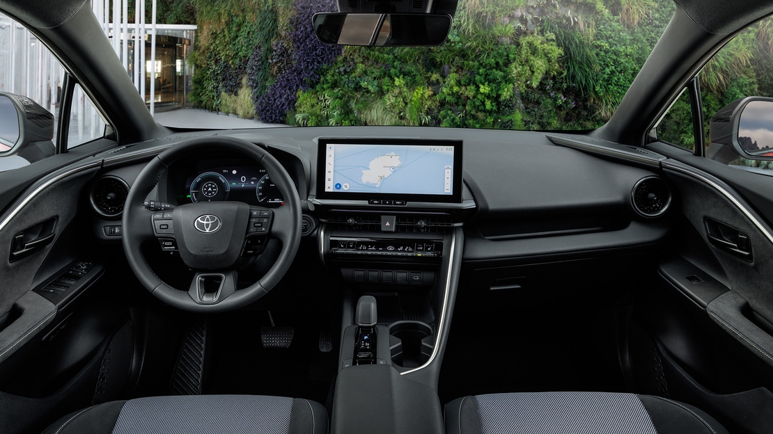 Toyota-C-HR-interieur-dashboard-en-voorruit