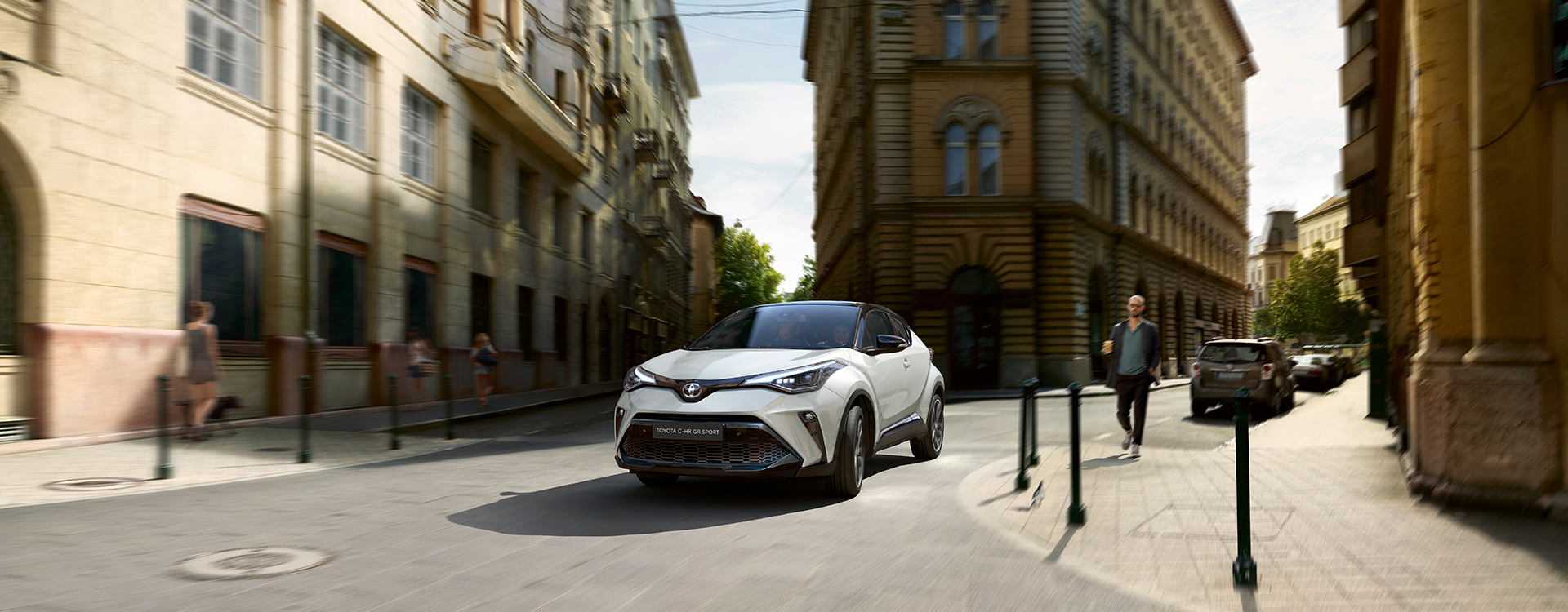 toyota-c-hr-2019-hero-lg (1).jpg